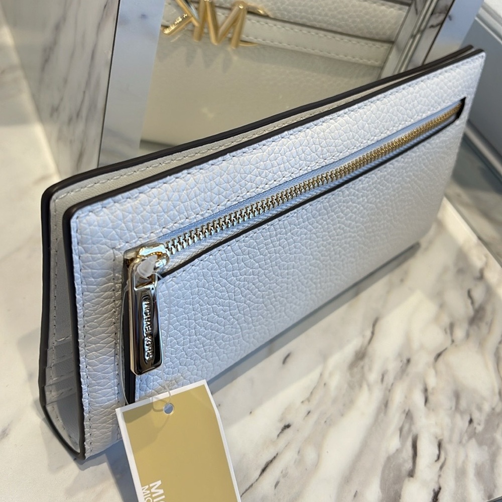 Michael Kors Reed Lg Bifold Pebbled Leather Snap Wallet Card Case
Optic White - Picture 5 of 16